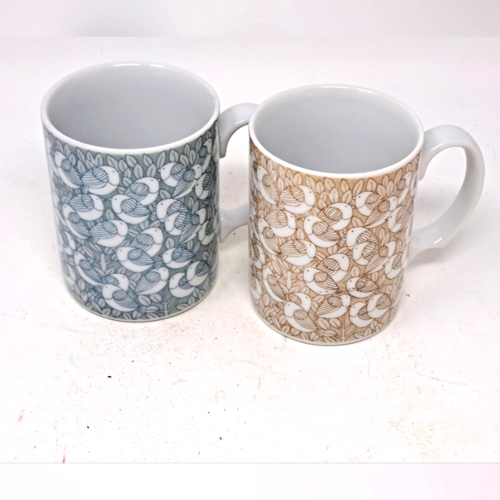 Set Of Two Coffes Mugs Bird And Leaf Pattern On Both